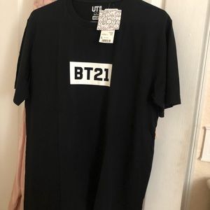 BT21 x UNIQLO Character T-shirt in Black Size L